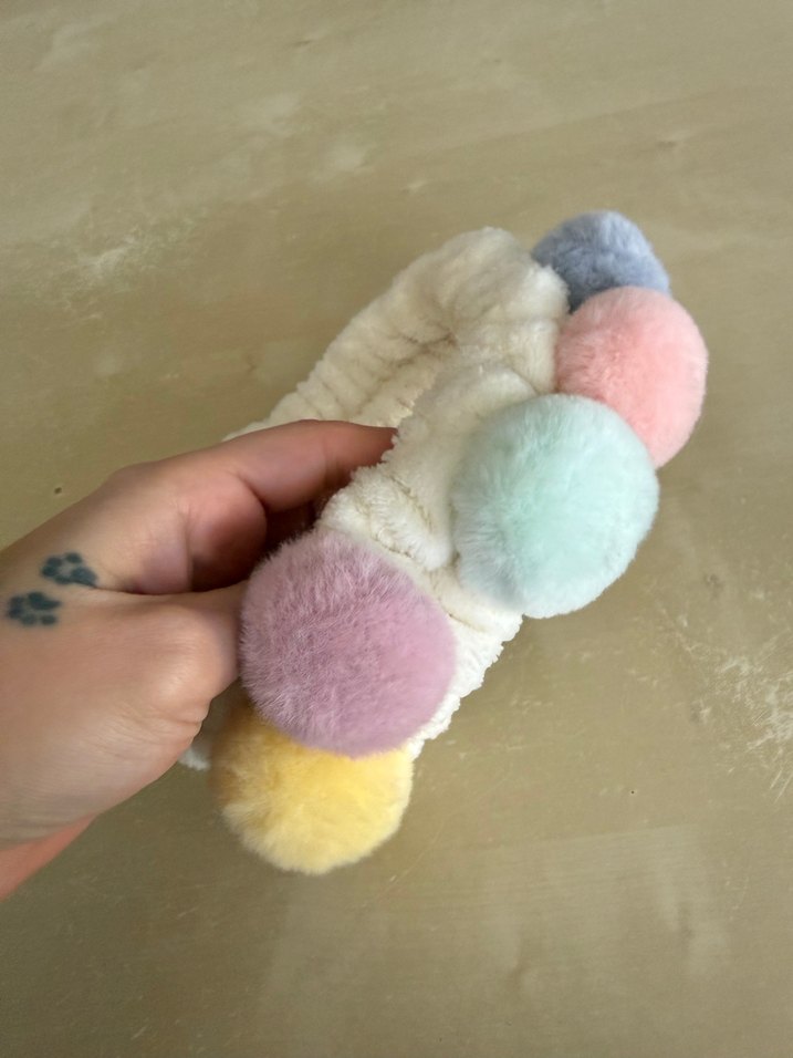 Pastel Renkli Peluş Ponponlu Saç Bandı - Görsel 3