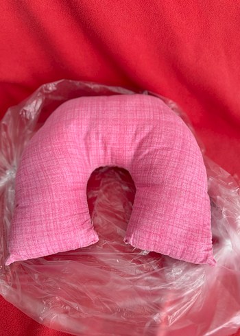 Diğer Pembe Ortopedik Seyahat Yastığı