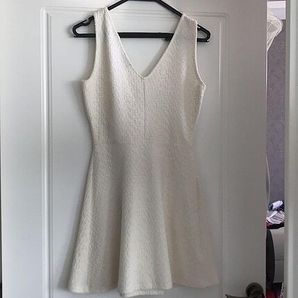 Zara Krem Kısa Elbise S beden