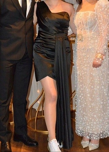 Siyah Büzgülü Tek Kol Abiye Elbise - Görsel 6