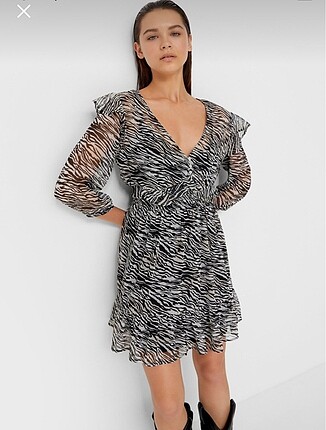 Stradivarius romantik mini elbise
