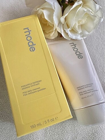 Rhode Pineapple Refresh Cleanser