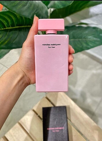 Narciso Rodriguez For Her kadın parfüm sıfır jelatinli 
