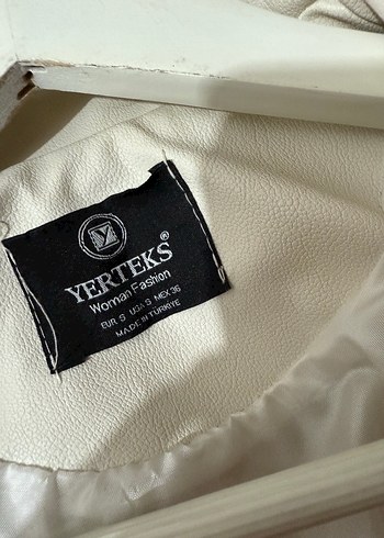 Beyaz Kemerli Kısa Deri Ceket - Görsel 7