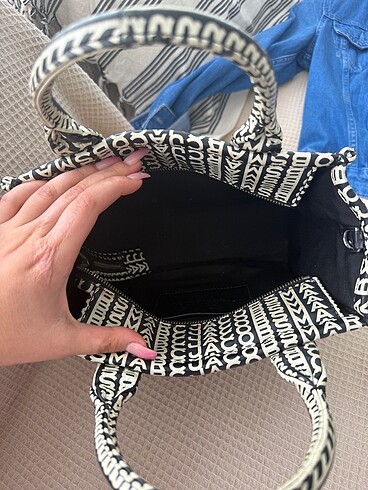 Marc Jacobs marc jacobs totebag hologram