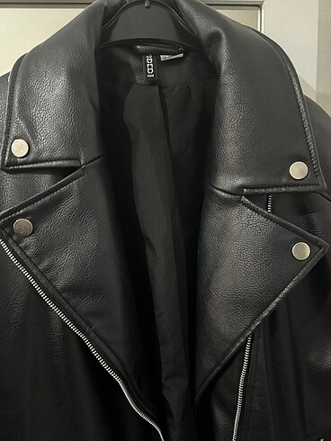 l Beden siyah Renk H&m deri ceket