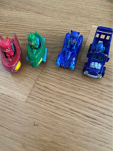 Pj masks dörtlü mini set. Hafif çizikleri var