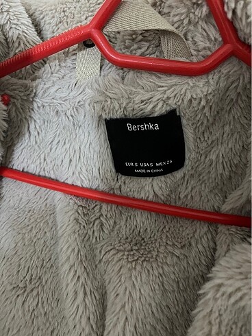 BERSHKA MONT