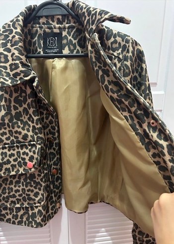 Düğmeli Leopar Desenli Deri Kadın Ceket - Görsel 5