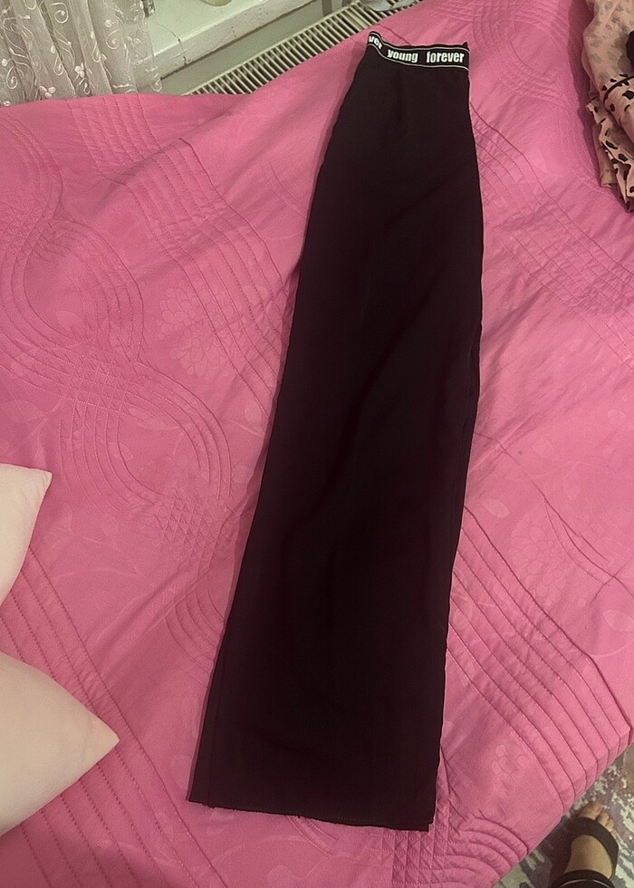 Siyah parlak kumaş pantolon - Görsel 2