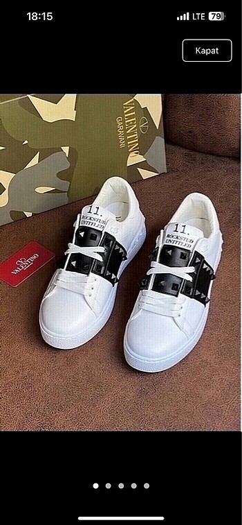 Beyaz valentino spor ayakkabı sorunsuz yeni ürün