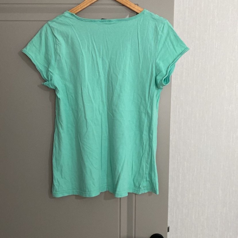 Yeşil Baskılı Kadın Tişört - Görsel 3