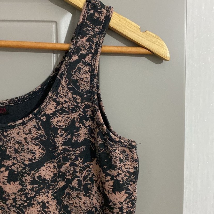 Detaylı V Yakalı Kahverengi Kadın Atlet - Görsel 3