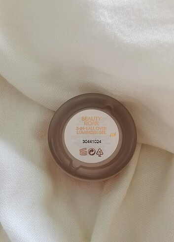  Beden Kiko highlighter