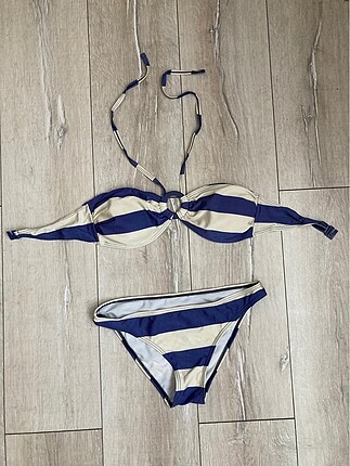 iki renkli bikini takımı (markasını bilmiyorum)