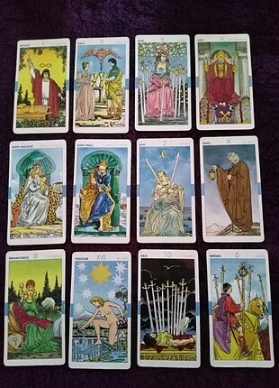 Evrensel Tarot