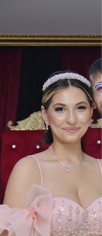 Diğer Pembe Nişan Tacı
