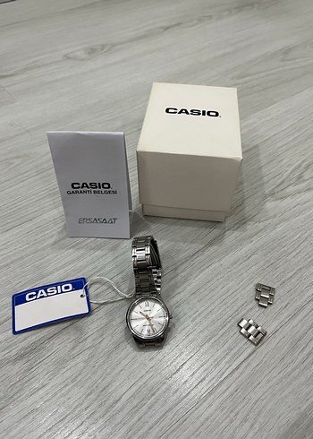 Casio Gri Beyaz Erkek Kol Saati
