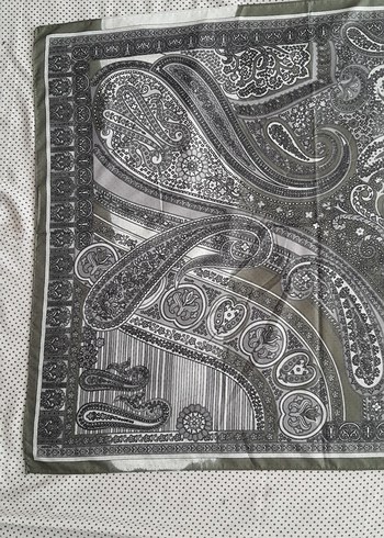  Beden Gri yeşil Desenli Bohem Şal