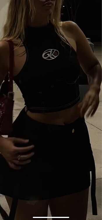 Diğer Siyah crop