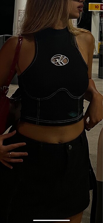Siyah crop