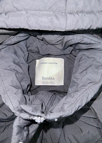 Bershka Düğmeli Siyah Kapüşonlu Kadın Yelek