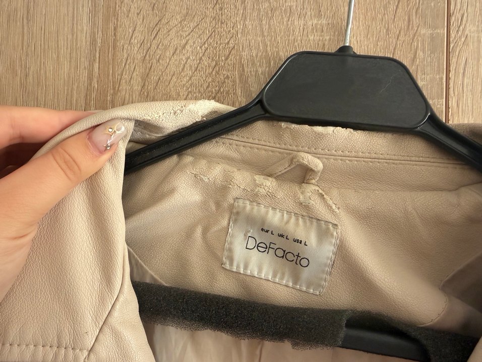 Bej Kemerli Kısa Kadın Deri Ceket - Görsel 5