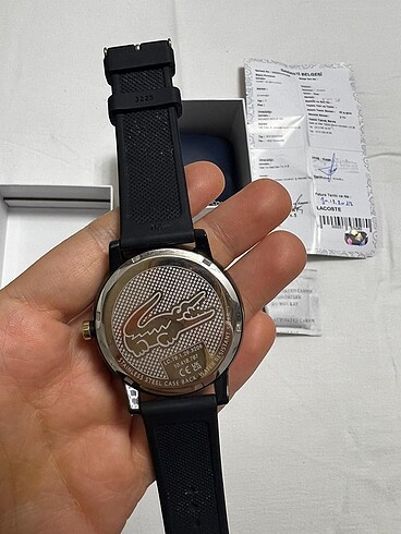  Beden siyah Renk Lacoste saat ipekyolu mağazasından alınmıştır