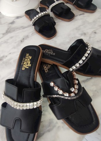 Siyah Rugan İncili Stiletto Terlik