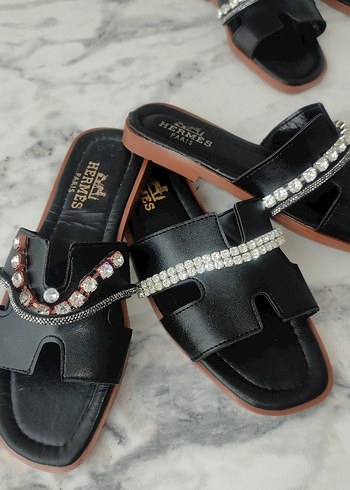 36 Beden Siyah Rugan İncili Stiletto Terlik