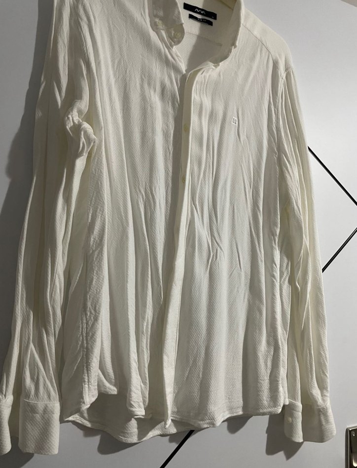 Beyaz Düğmeli Erkek Gömlek - Görsel 2