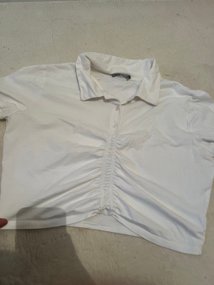 Düğmeli Beyaz Keten Kısa Kollu Gömlek - Görsel 2