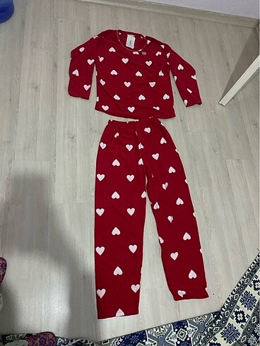 Polar pijama takımı lc waikiki sıfır etiketli ürün