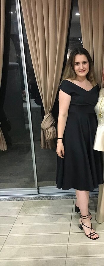 Diğer siyah kayık yaka elbise