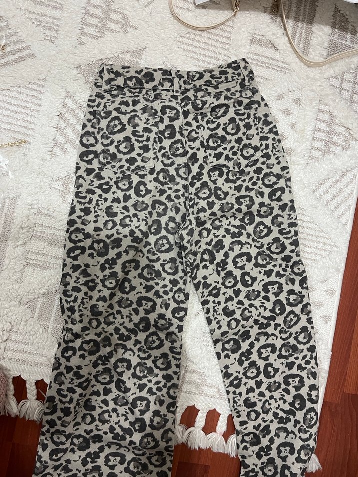 leopar pantolon az giyildi - Görsel 2
