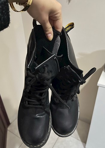 Kadın kısa bot - Görsel 3