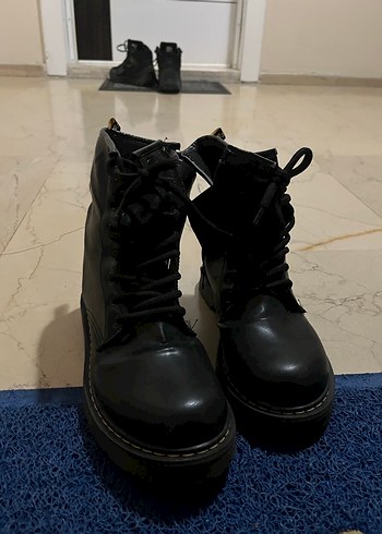 Kadın kısa bot - Görsel 4