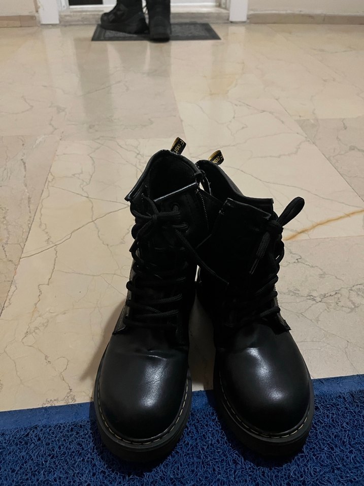 Kadın kısa bot - Görsel 5