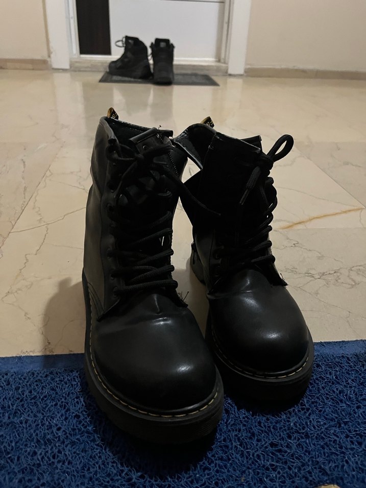 Kadın kısa bot - Görsel 4