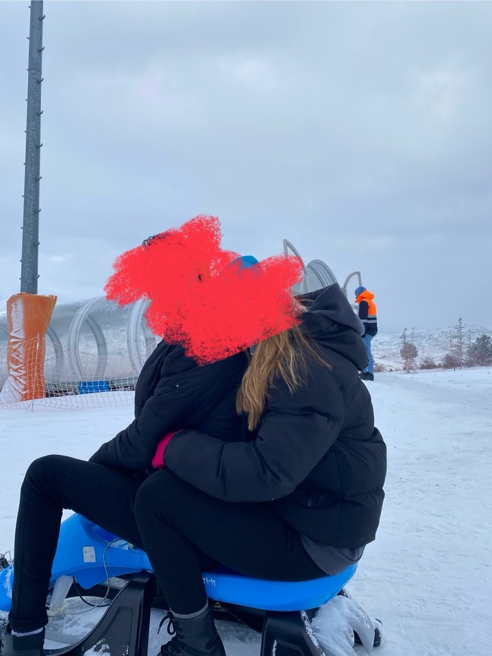 Kapşonlu Siyah Şişme Mont - Görsel 2