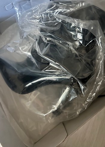 37 Beden Siyah Parlak Deri Stiletto Topuklu Bot
