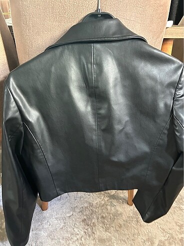 m Beden Zara crop deri ceket