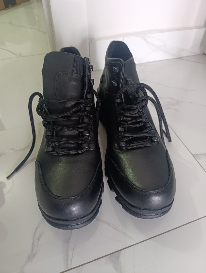 Caprito marka siyah bağcıklı erkek bot - Görsel 2