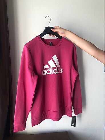 Orijinal Adidas büyük olduğu için satılıyor ???? Amerika?dan alı