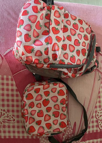 Çilek Desenli Pembe Çocuk Sırt Çantası Seti - Görsel 2