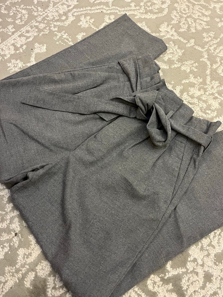 Gri Kemerli Kadın Pantolon - Görsel 2