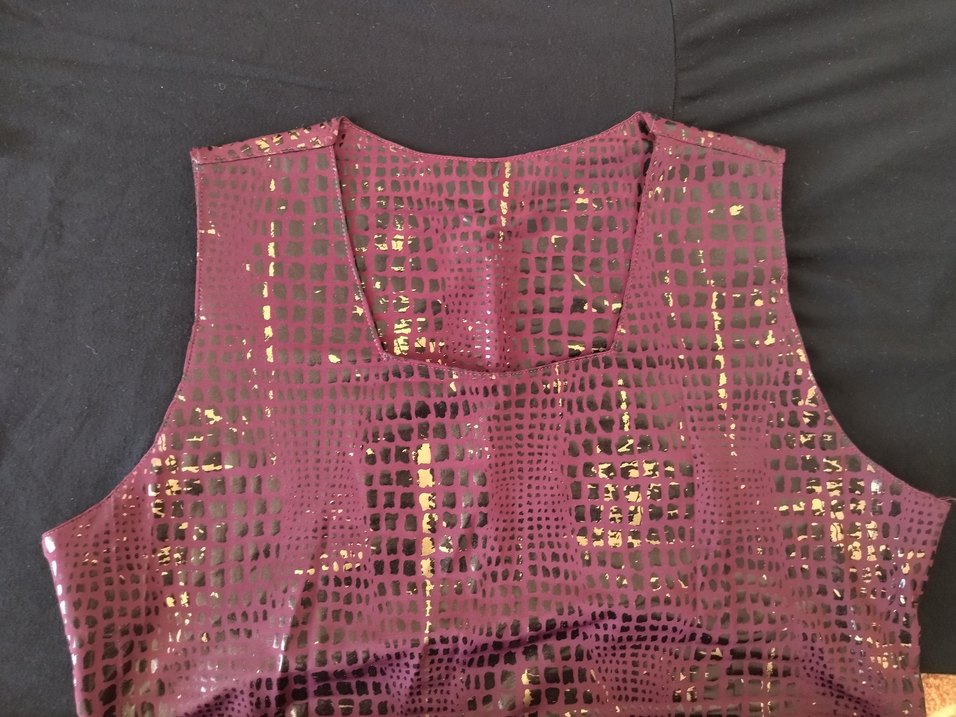 Bordo Yılan Desenli Elbise - Görsel 4