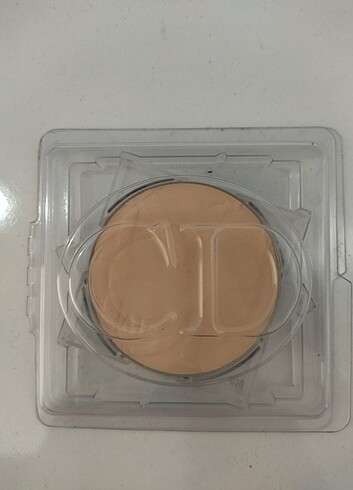 Dior Diorskin Nude Air Compact Powder 010 Pudra