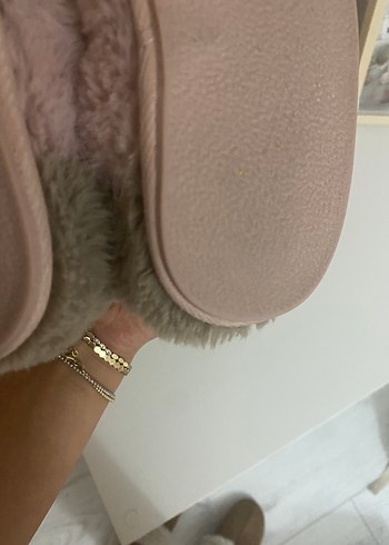 25 Beden pembe Renk Kız Çocuk Pembe Kürklü ev terliği zara