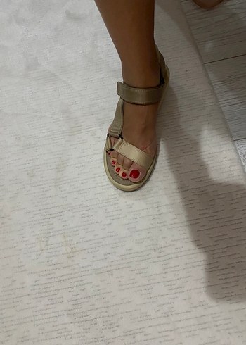 Zara Zara Bej Kadın Dolgu Topuklu Sandalet